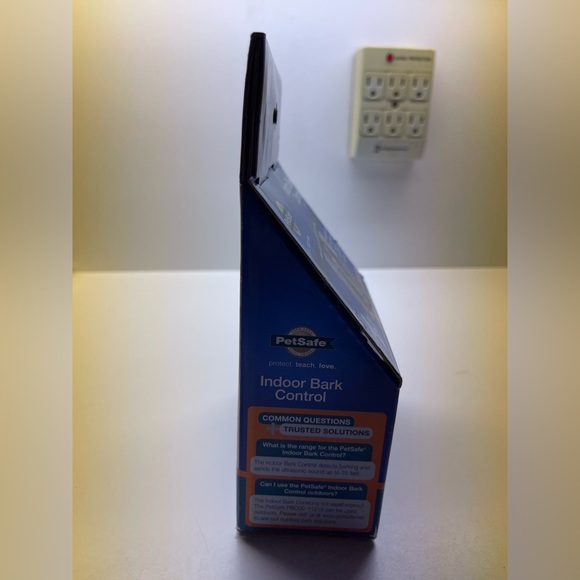New/ Unopened Petsafe Indoor Ultrasonic Bark Control- NWOT - Picture 5 of 5